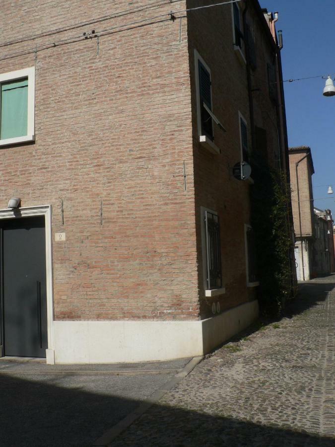La Casa Sulla Vecchia Riva Lejlighed Ferrara Eksteriør billede